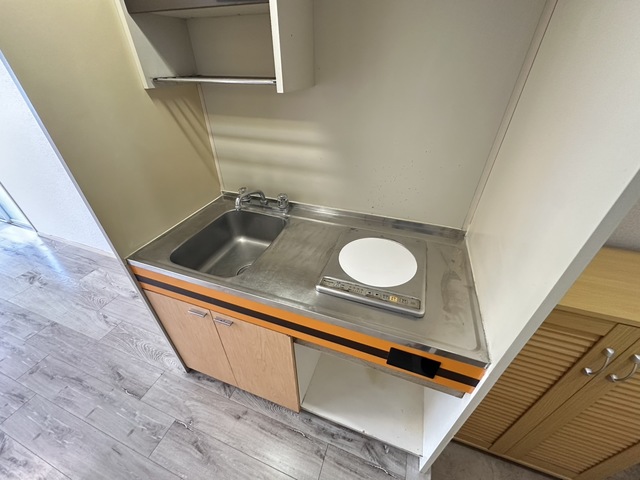 キッチン　別部屋参考写真です