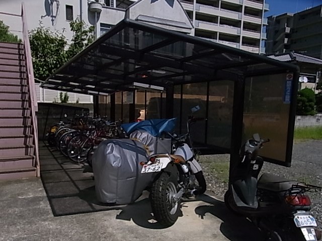 駐車場　駐輪場