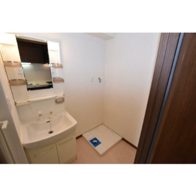 洗面設備　※同仕様写真含む