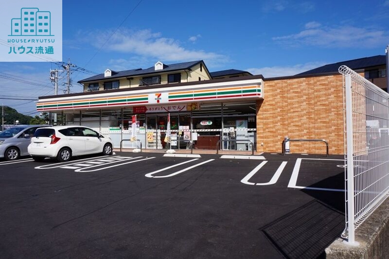 コンビニ　セブンイレブン長与ニュータウン入口店（コンビニ）まで594m