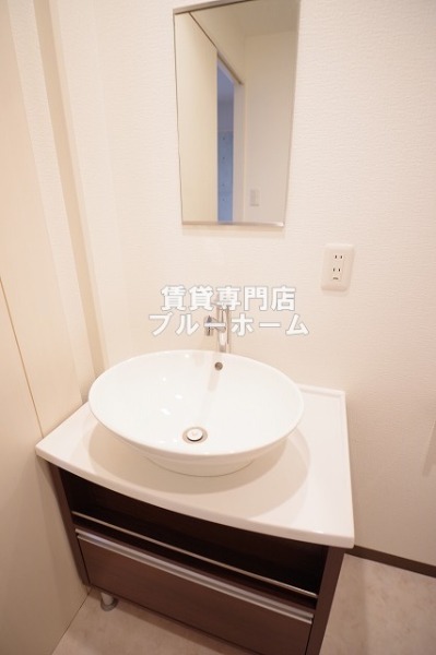 洗面設備　デザイン洗面です！