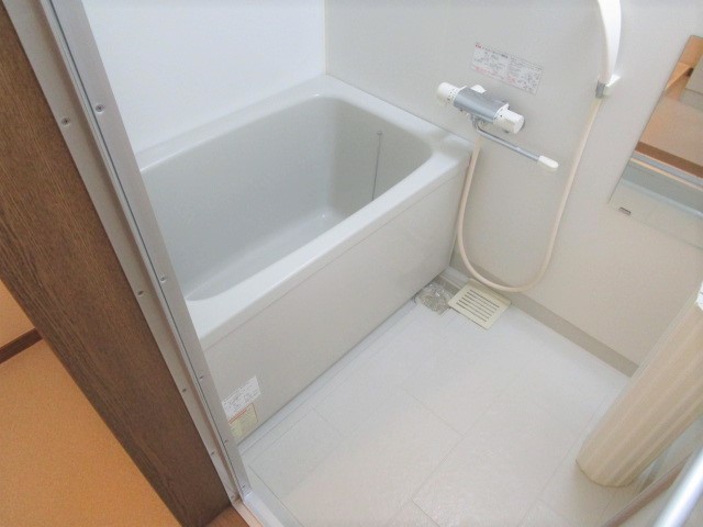 バス・シャワールーム　他のお部屋のお写真です。