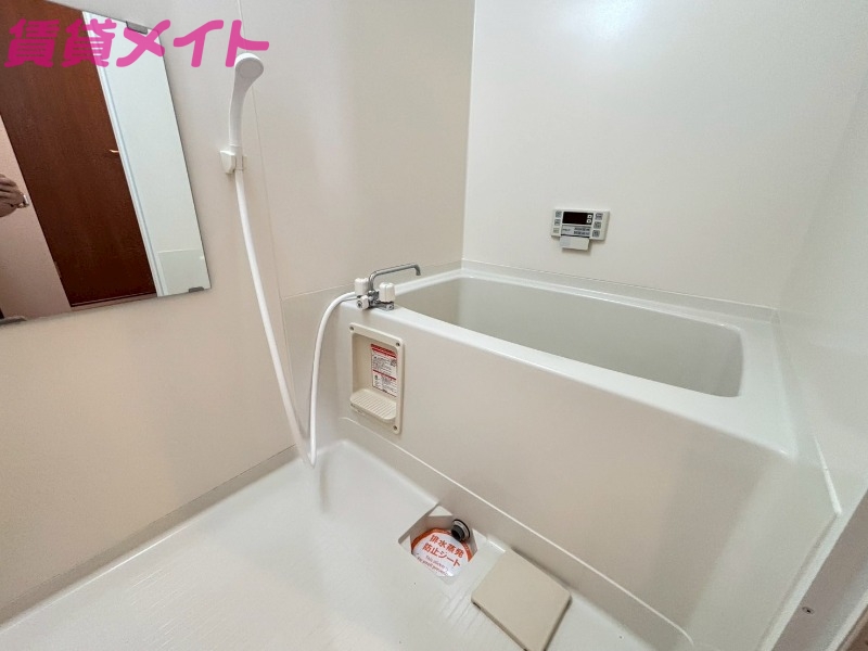 バス・シャワールーム　同物件別部屋参考写真