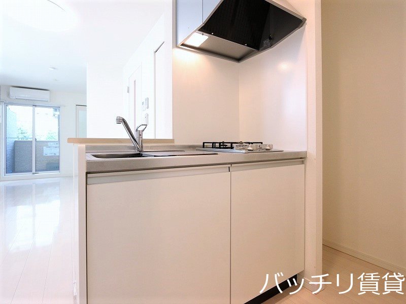 キッチン　別号室タイプの為、現状を優先致します。