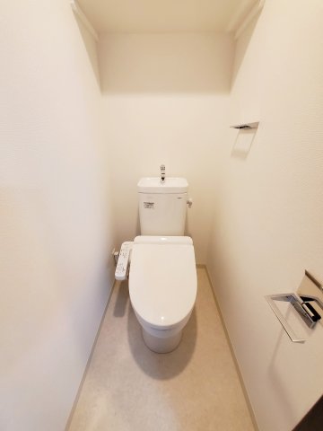 トイレ　ウォシュレット付きのトイレです。