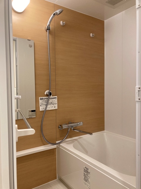 バス・シャワールーム　※写真は同タイプ住戸です。
