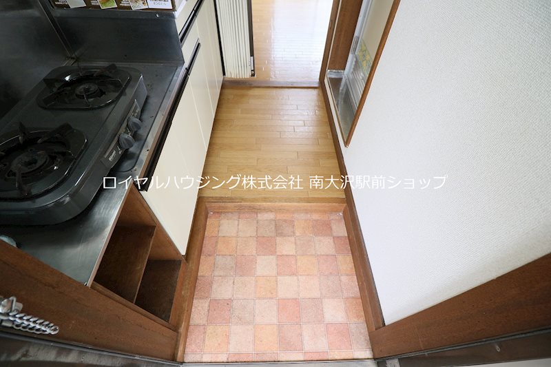 玄関　靴入れもあります