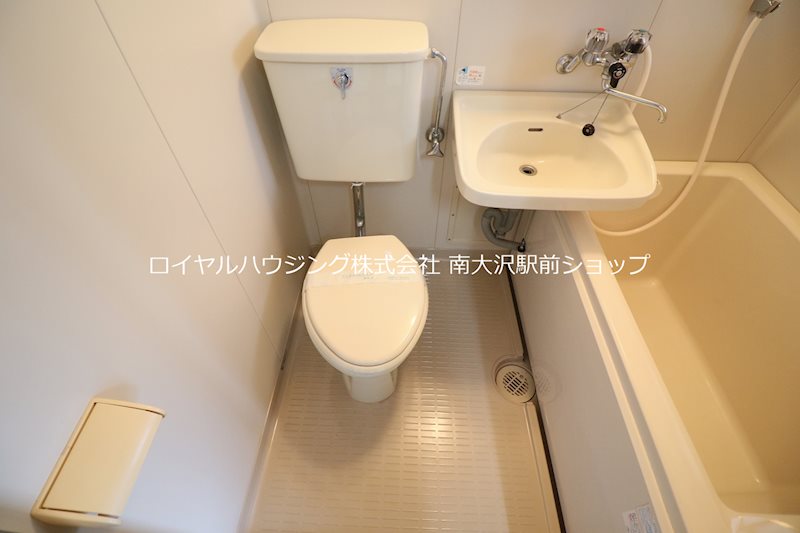 トイレ　3点ユニットタイプ