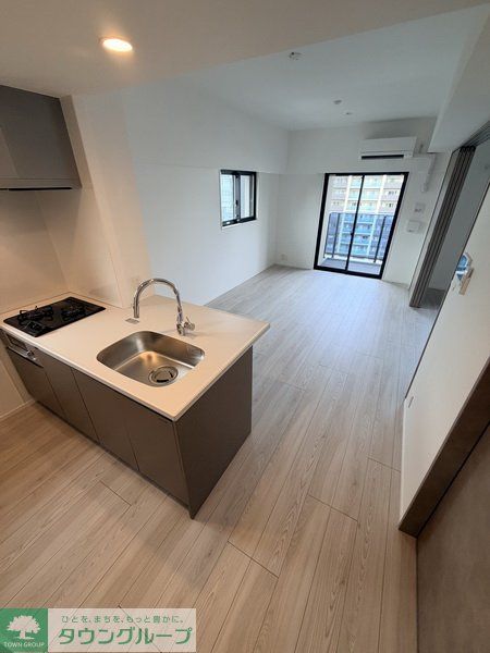 S-RESIDENCE博多駅東awesomeの居間写真