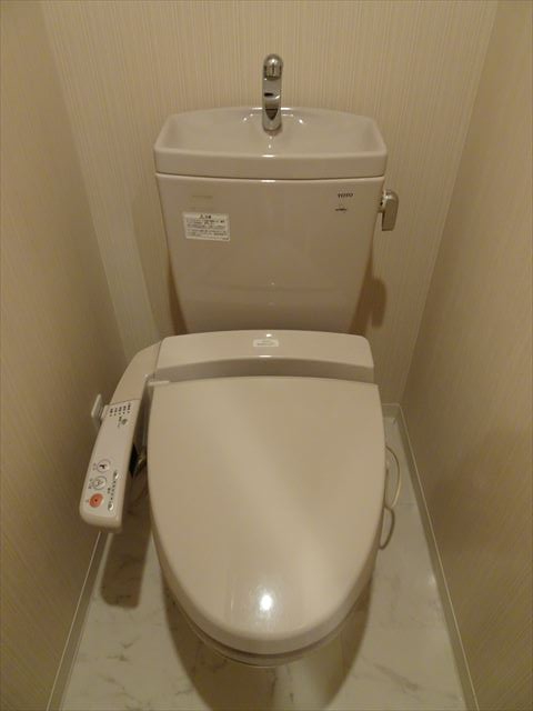 トイレ　グランド・ガーラ横濱万世町