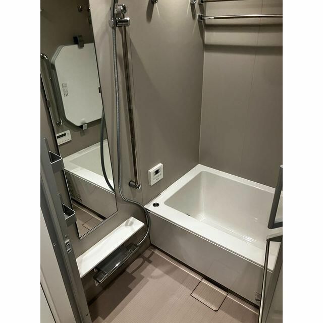 バス・シャワールーム　写真は同タイプ住居です。