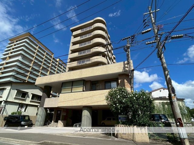 マンションパレロワイヤルの外観写真