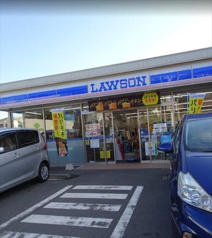 コンビニ　ローソン戸塚町大坂下店（コンビニ）まで121m