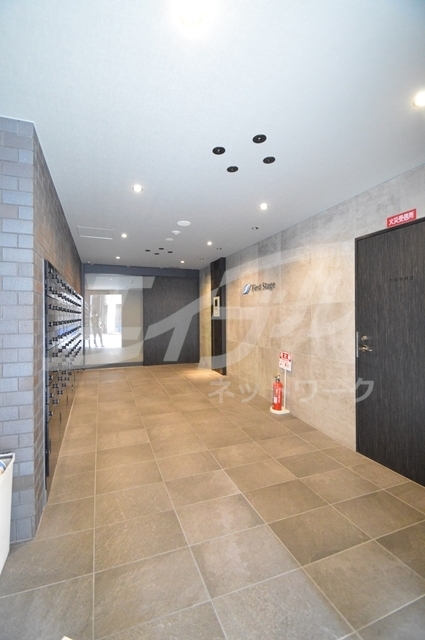 地下鉄四つ橋線 肥後橋駅 徒歩10分 15階建 築9年の外観写真