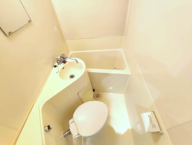 プラザ・ドゥ・セゴヴィアのトイレ写真