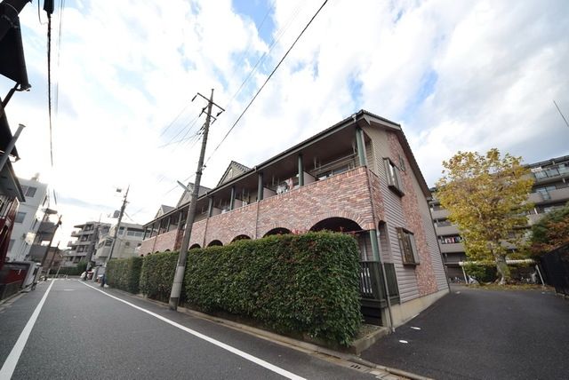 建物外観　オートロック物件