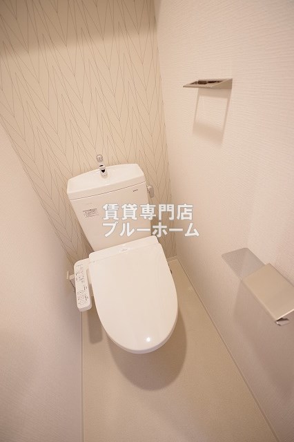 トイレ　温水洗浄便座付きのトイレです！