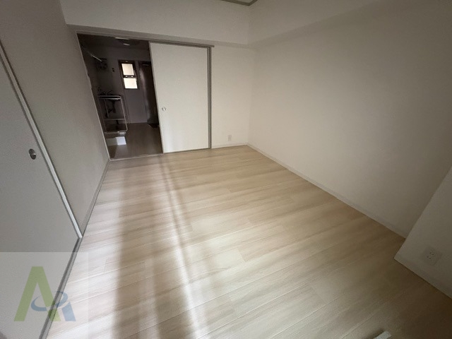 森本グラスビルの居間写真