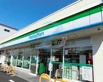 コンビニ　ファミリーマート南篠崎町四丁目店（コンビニ）まで290m