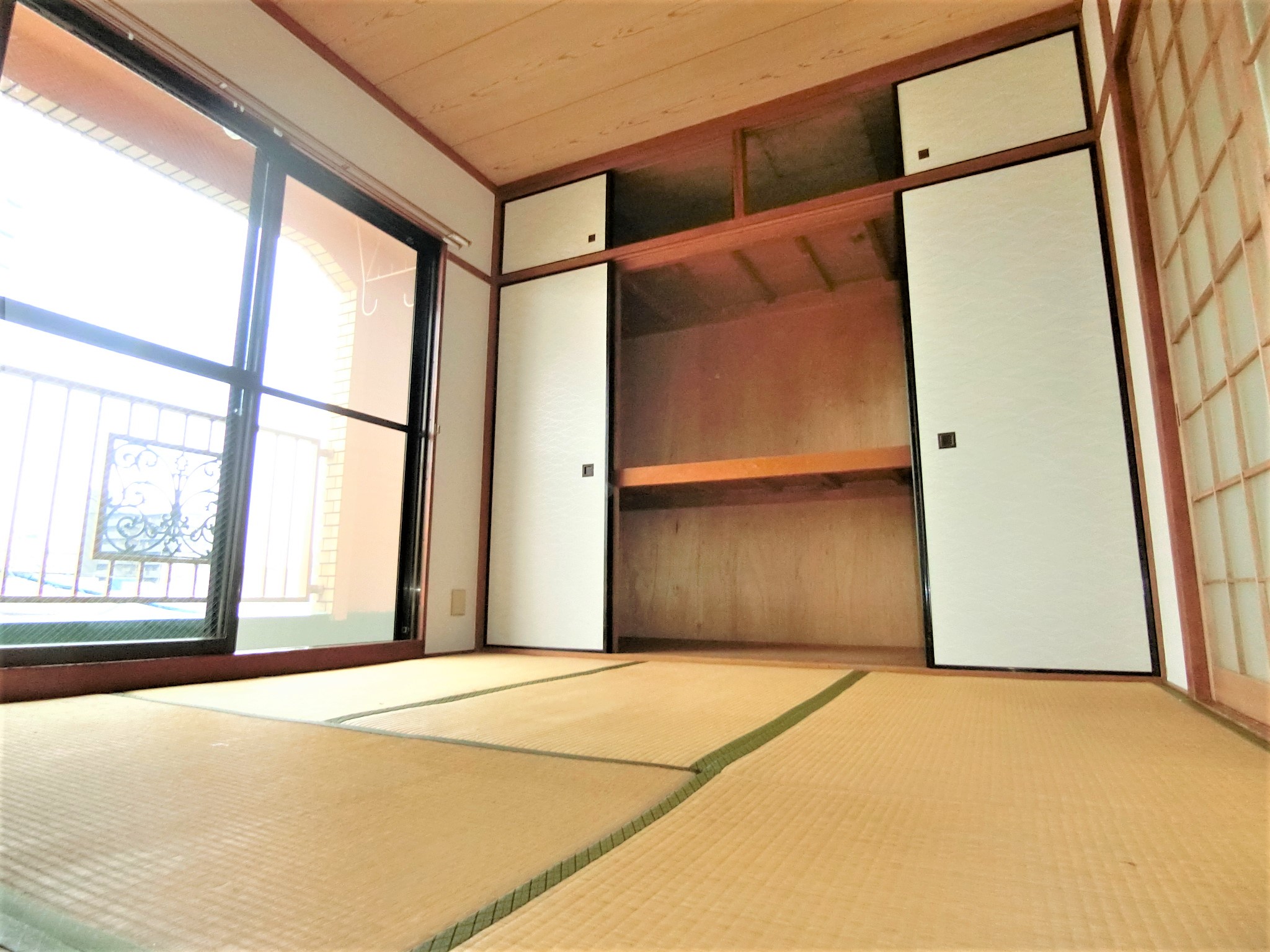 その他部屋・スペース　大型収納完備の和室の明るいベッドルームです☆