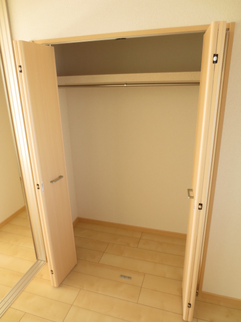収納　同物件、別タイプの部屋の写真です