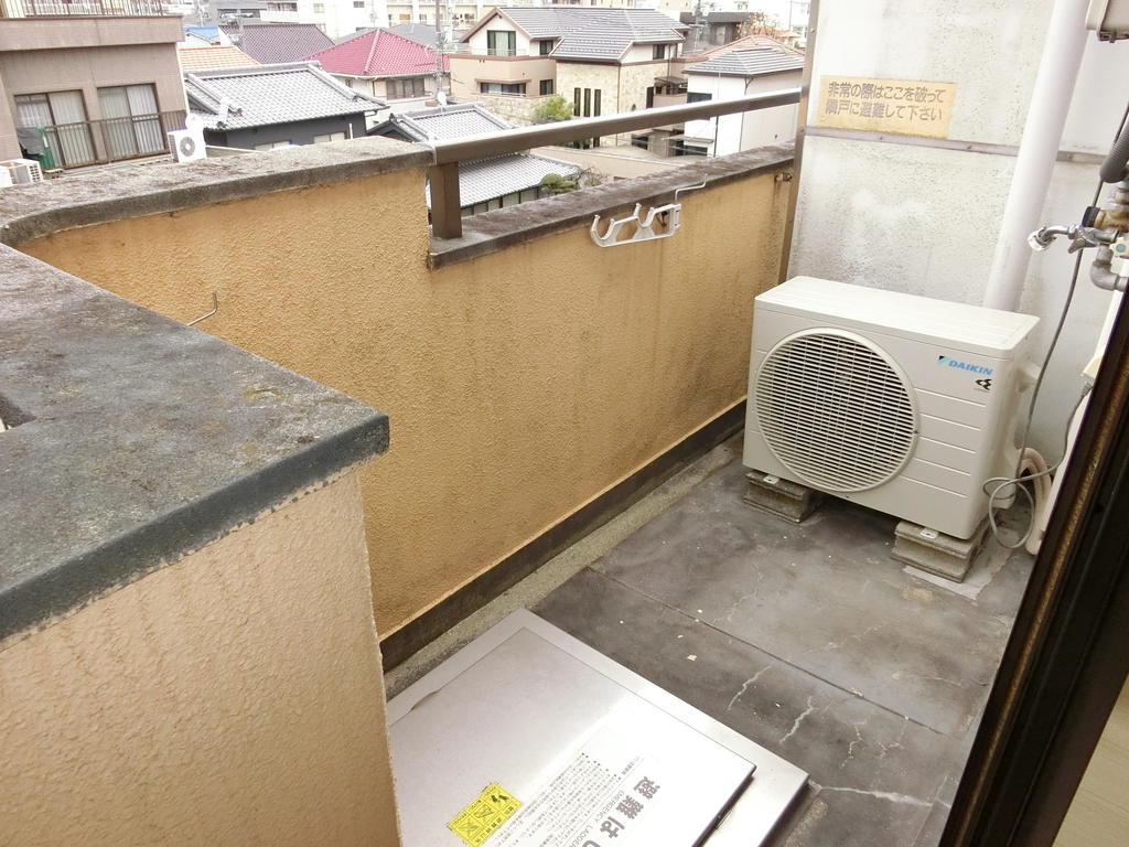 【広島市西区打越町のマンションのバルコニー】