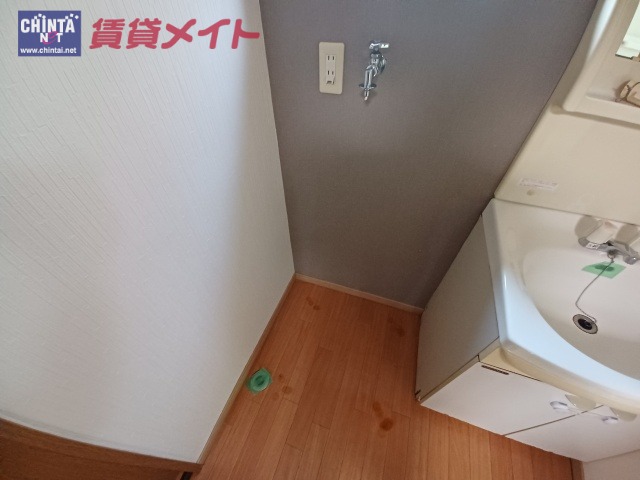 【津市高茶屋のアパートのその他】