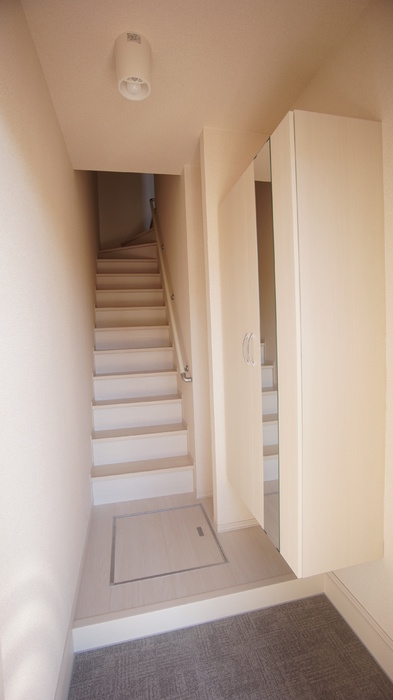 玄関　シューズボックス、ハンガー