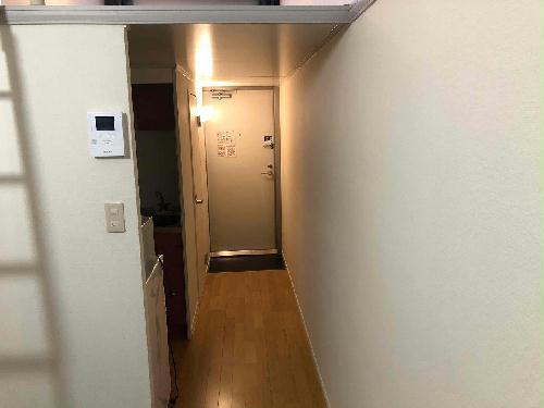 玄関　設備・仕様は号室により異なる為、現況を優先致します。