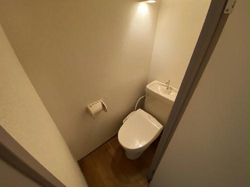 トイレ　設備・仕様は号室により異なる為、現況を優先致します。