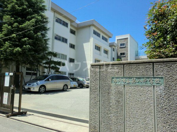 【市川市新田のマンションの中学校】