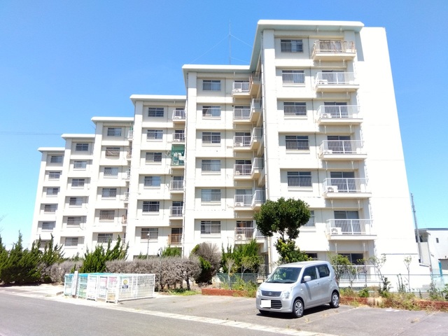 【高松市高松町のマンションの建物外観】