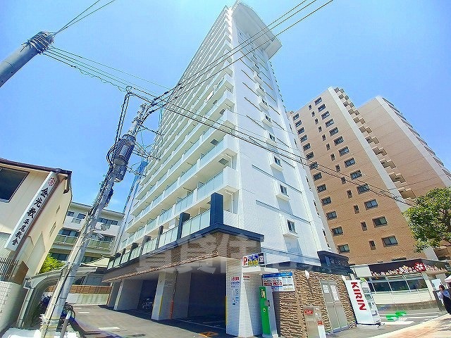 【福岡市中央区那の川のマンションの建物外観】