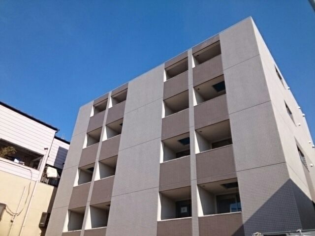 習志野市津田沼のマンションの建物外観