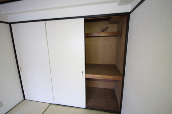 収納　※別号室の写真です
