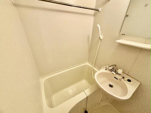 バス・シャワールーム　設備・仕様は号室により異なる為、現状を優先いたします。