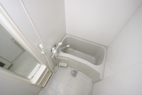 バス・シャワールーム　※別部屋の写真です