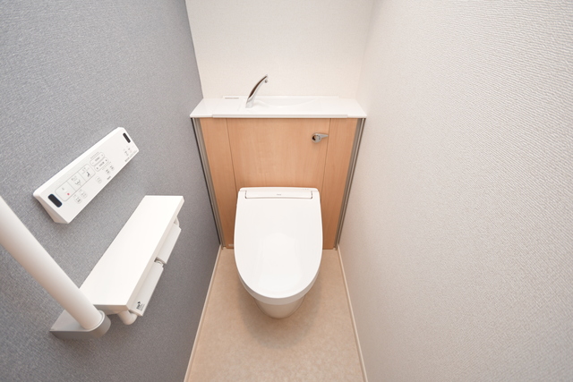 トイレ　トイレ