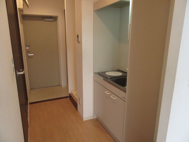 キッチン　余裕のあるキッチンスペース