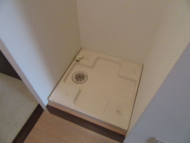 バス・シャワールーム　清潔感の保てる室内洗濯機置き場