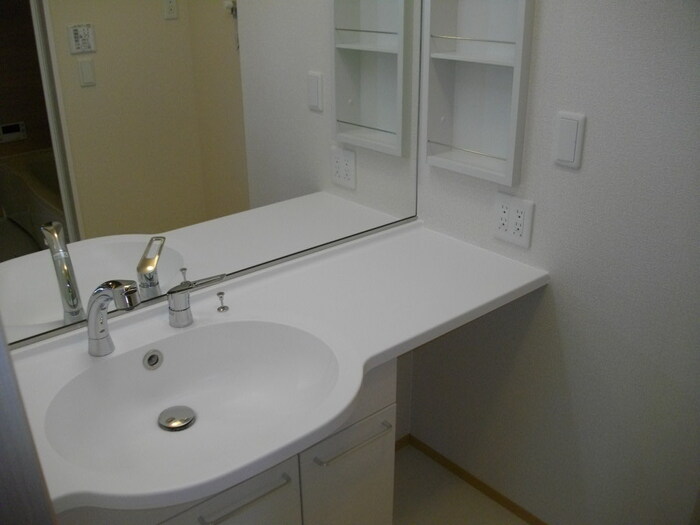 洗面設備　付洗髪洗面化粧台