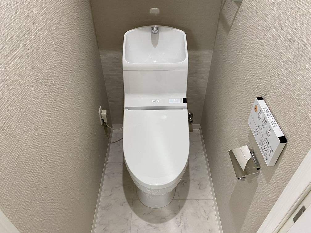 トイレ　■室内参考写真