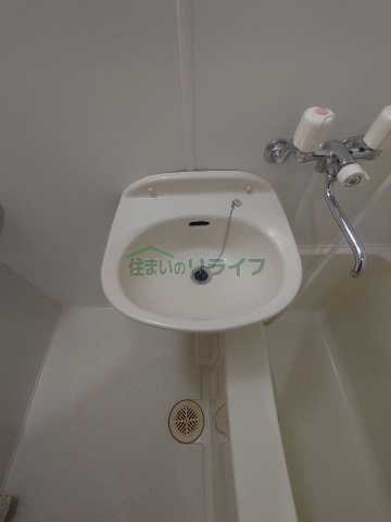 洗面設備　別部屋の参考写真です。