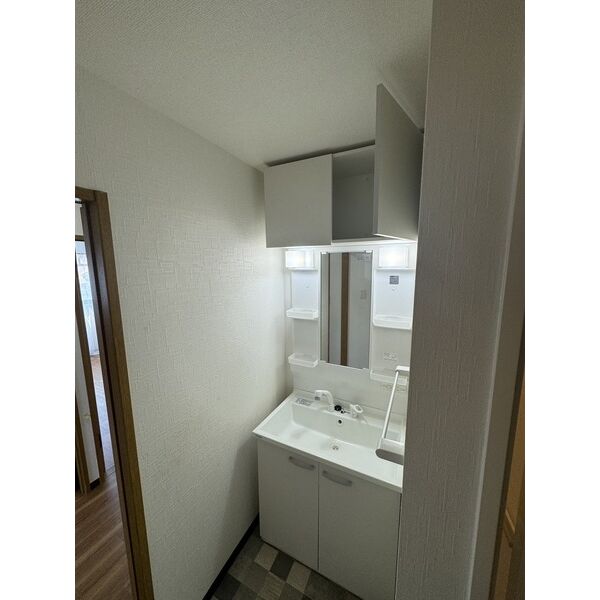 洗面設備　同物件同間取り別号室