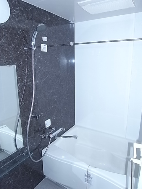 バス・シャワールーム　バスルーム