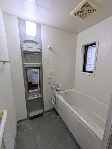 バス・シャワールーム　綺麗な浴室