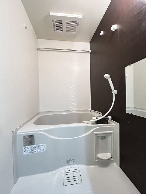 バス・シャワールーム　浴室乾燥機付きのお風呂