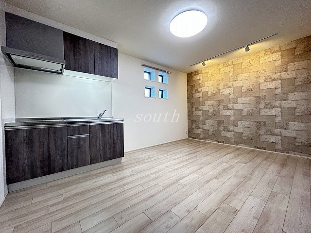 居室・リビング　洗練された清潔感漂う清楚な仕上がり