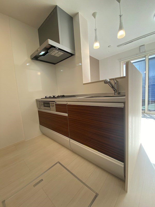 キッチン　人気のカウンターキッチン、3口コンロ付♪