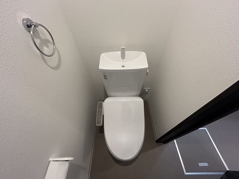 トイレ　トイレ